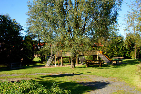 %_tempFileNamePfarrweisach%20Spielplatz%